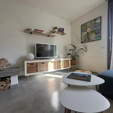 Ca Meriggio Bright Within Walking Distance Of The River Losone