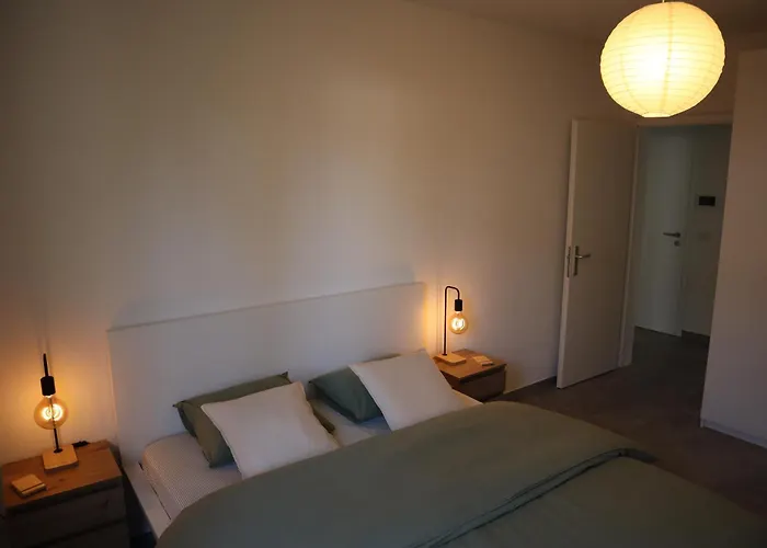 Ca Meriggio Bright Within Walking Distance Of The River *