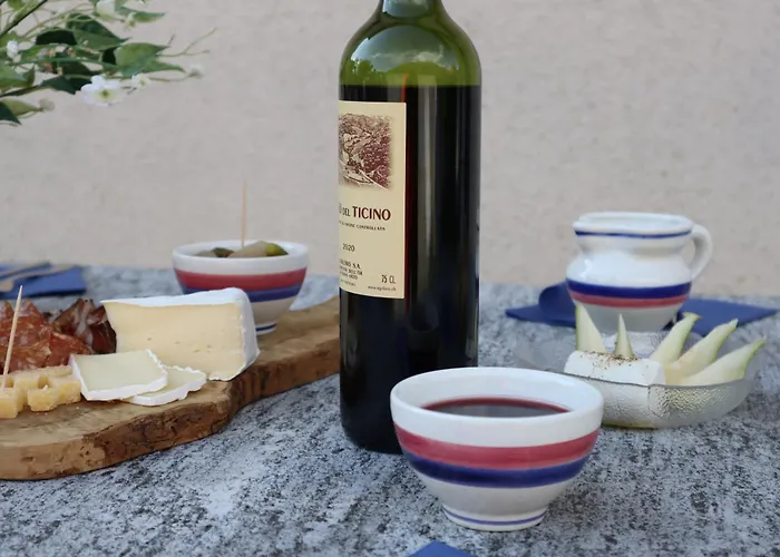 Ca Meriggio Bright Within Walking Distance Of The River Apartment