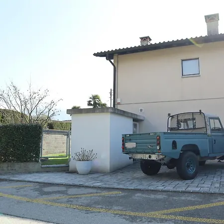 Cà Meriggio Bright Within Walking Distance Of The River *